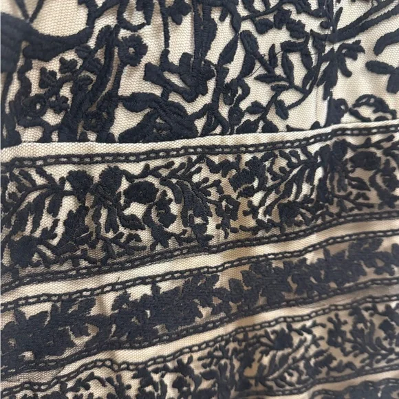 Jovani Black and Cream Lace Maxi Dress - Evening Gown - Size 10 - Picture 9 of 16